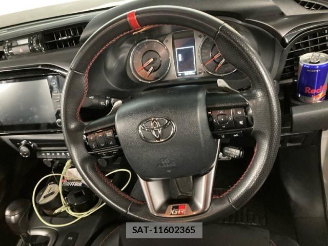 Toyota HILUX TRUCK 2024-01 8849296-7