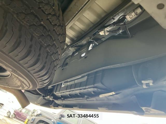 Toyota HILUX TRUCK 2023-01 8849300-25