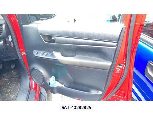 Toyota HILUX TRUCK 2018-09 8871157-12