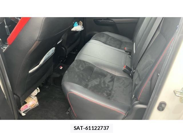 Toyota HILUX TRUCK 2023-03 8880070-10