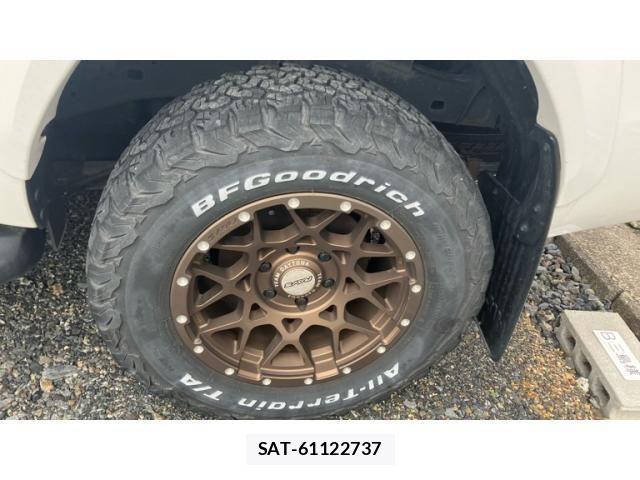 Toyota HILUX TRUCK 2023-03 8880070-19
