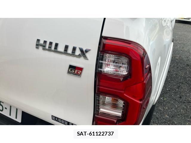 Toyota HILUX TRUCK 2023-03 8880070-3