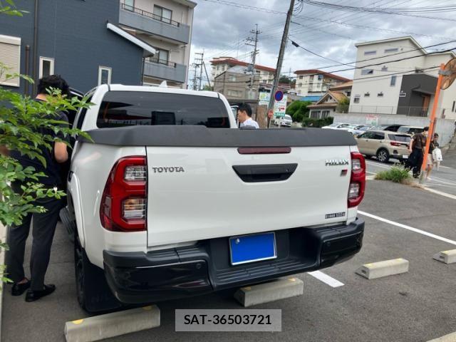 Toyota HILUX TRUCK 2022-12 8883706-1