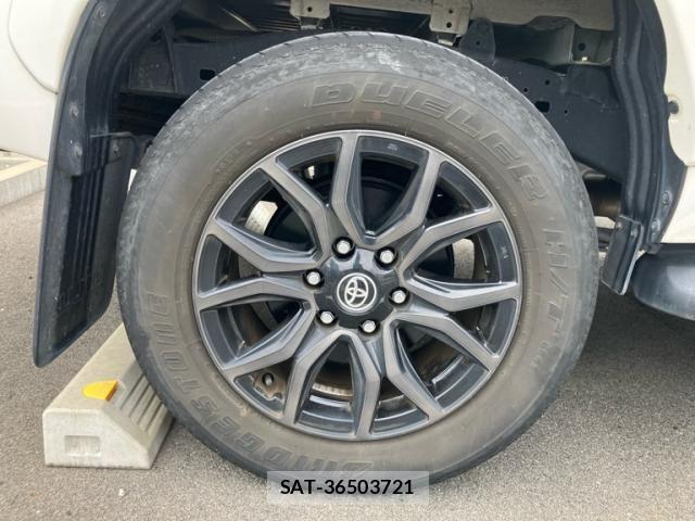 Toyota HILUX TRUCK 2022-12 8883706-2