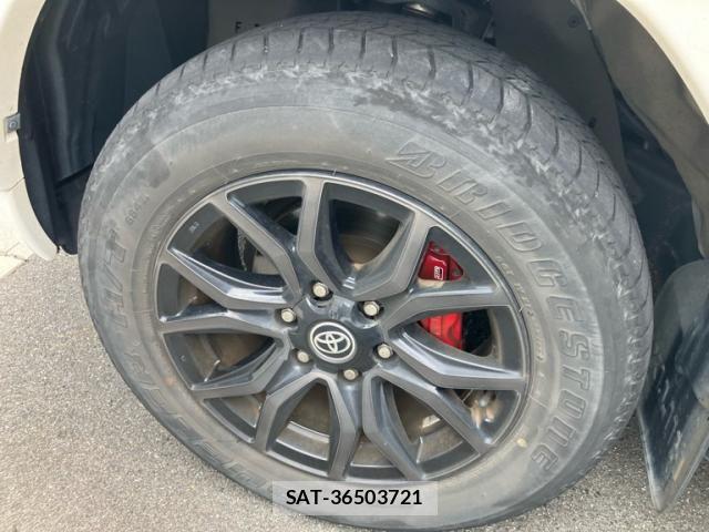Toyota HILUX TRUCK 2022-12 8883706-5