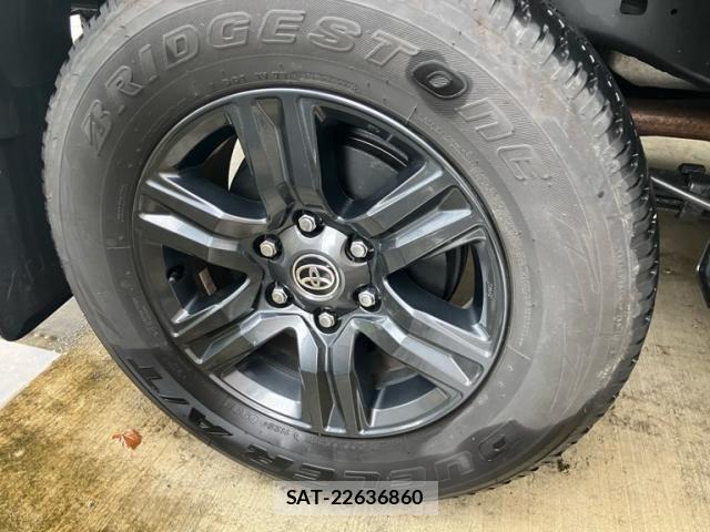 Toyota HILUX TRUCK 2020-11 8883707-9