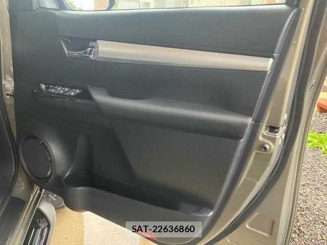 Toyota HILUX TRUCK 2020-11 8883707-12