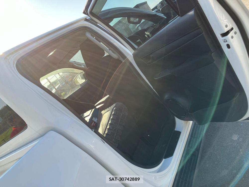Toyota HILUX TRUCK 2018 932717-10