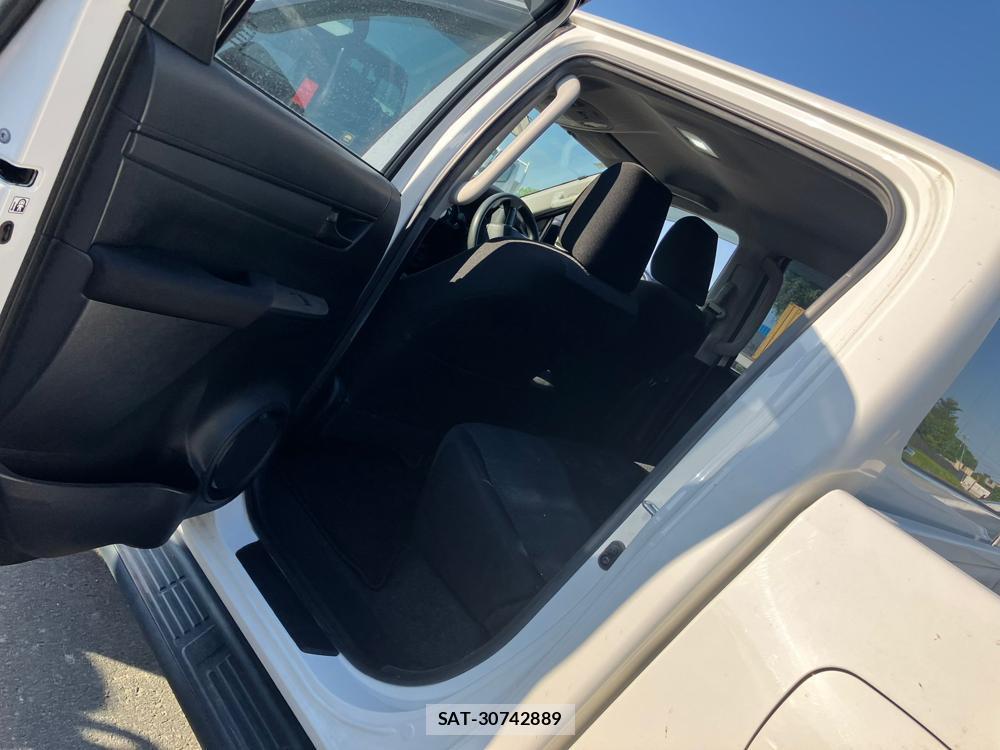 Toyota HILUX TRUCK 2018 932717-11
