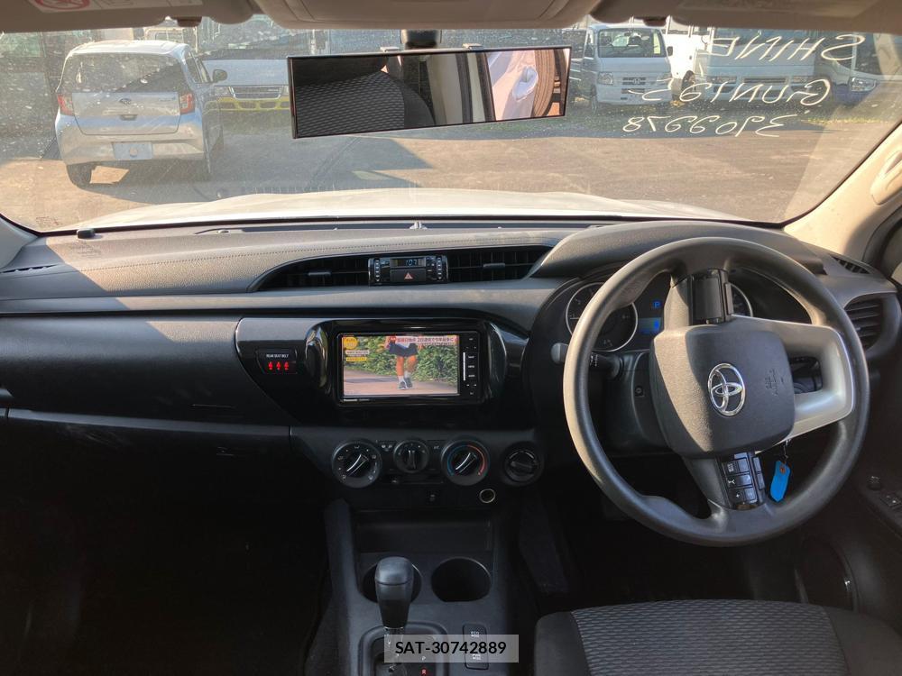 Toyota HILUX TRUCK 2018 932717-12