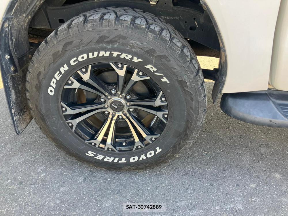 Toyota HILUX TRUCK 2018 932717-29