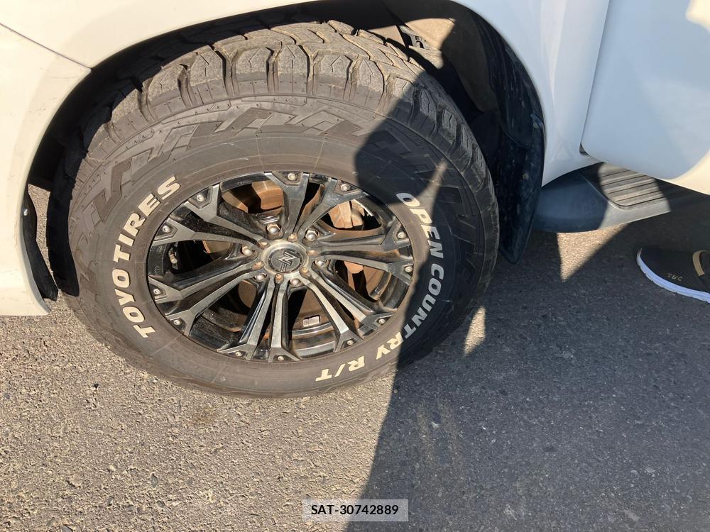 Toyota HILUX TRUCK 2018 932717-31