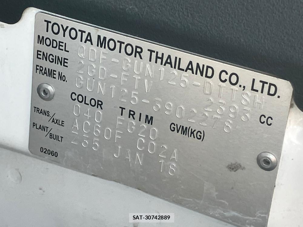 Toyota HILUX TRUCK 2018 932717-34