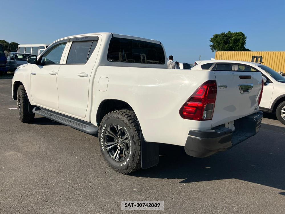 Toyota HILUX TRUCK 2018 932717-4