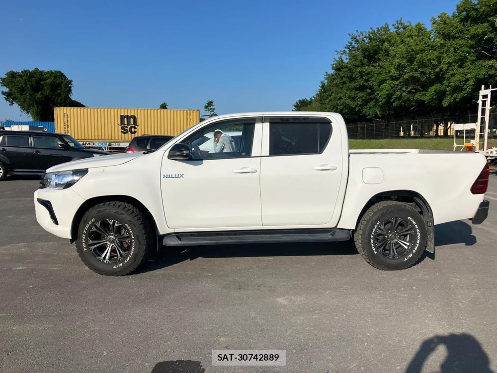 Toyota HILUX TRUCK 2018 932717-5