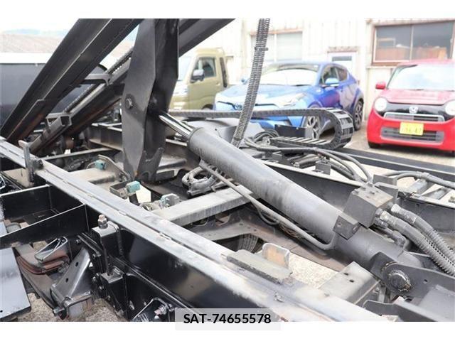 Hino RANGER 2018-03 7724087-24