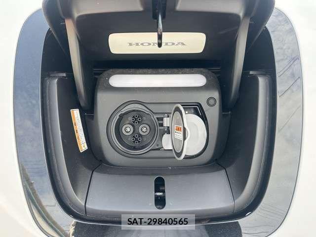 Honda e 2024-04 2666678-13
