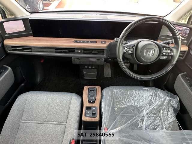 Honda e 2024-04 2666678-3