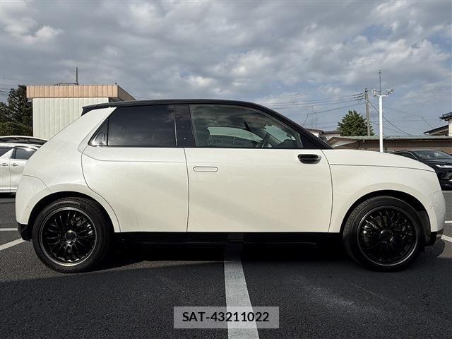 Honda e 2020-10 7219552-7