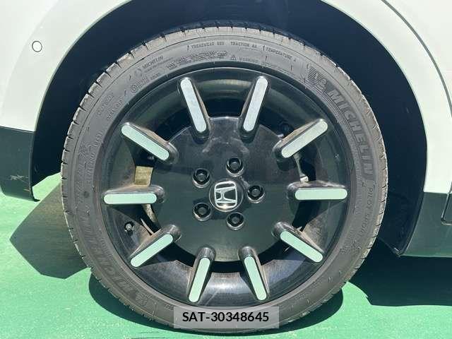 Honda e 2021-03 7617010-12