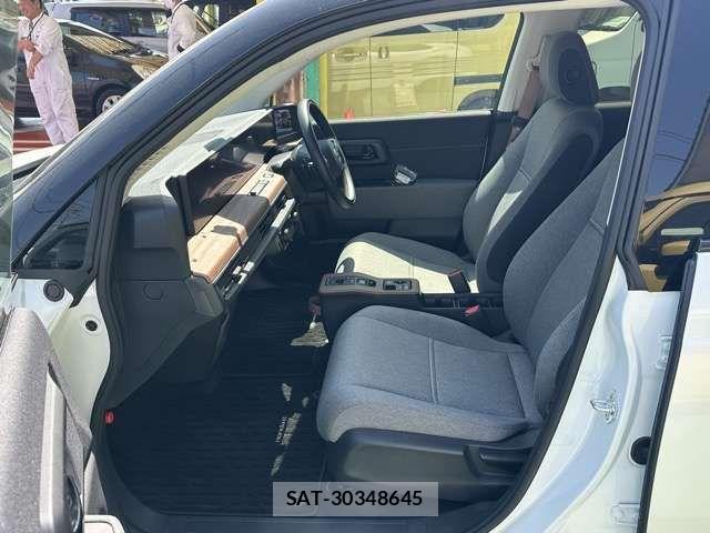 Honda e 2021-03 7617010-4