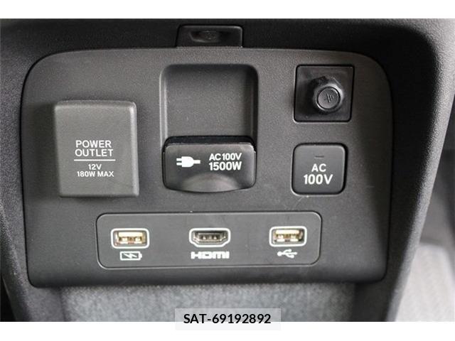 Honda e 2021-07 8230331-6