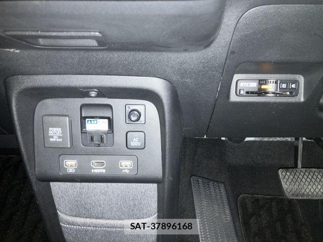 Honda e 2023-08 8314762-11