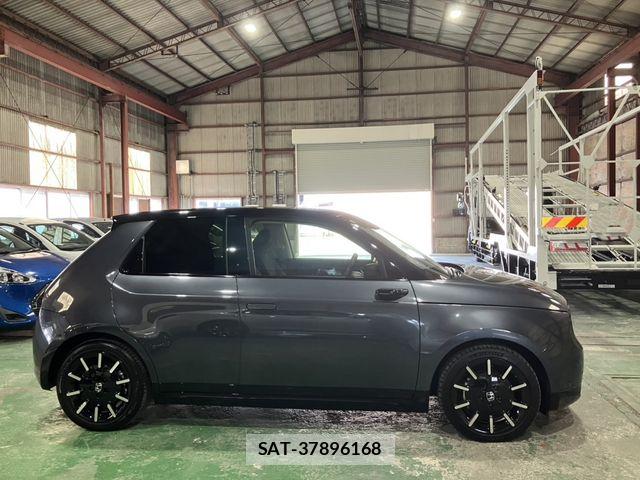 Honda e 2023-08 8314762-2