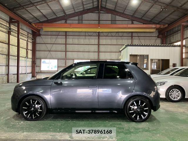 Honda e 2023-08 8314762-3