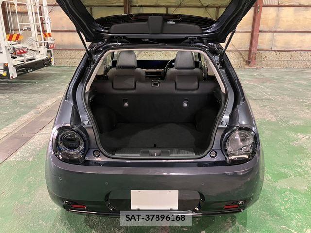 Honda e 2023-08 8314762-4