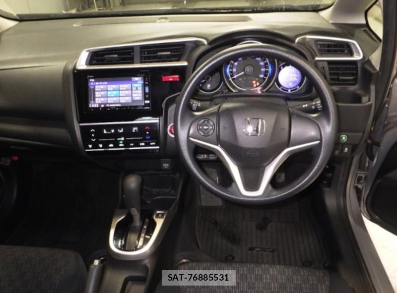 Honda FIT 2016-04 2546297-6