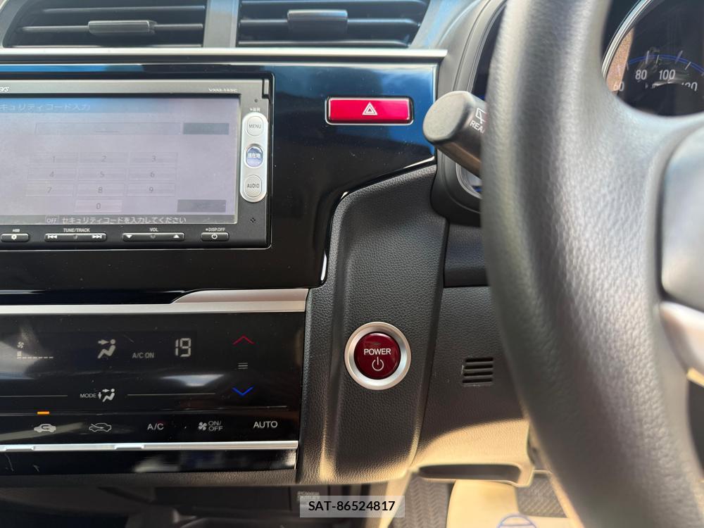 Honda FIT HYBRID 2013-10 452923-18
