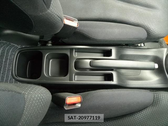 Honda FIT 2013-07 6244477-17