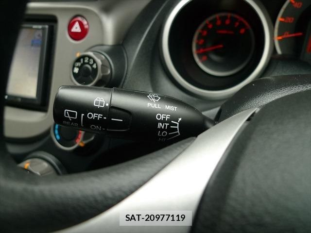 Honda FIT 2013-07 6244477-18