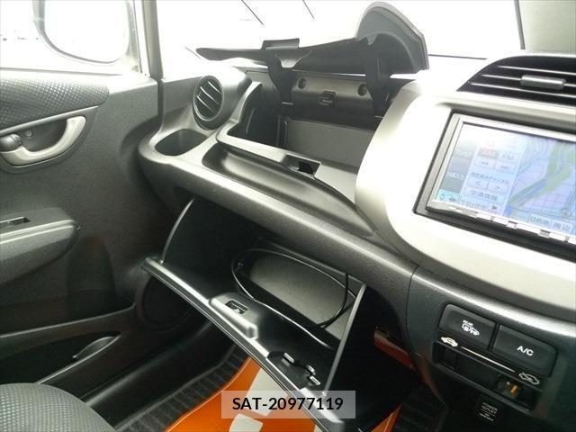 Honda FIT 2013-07 6244477-24