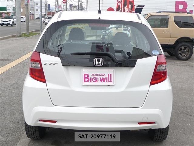 Honda FIT 2013-07 6244477-2