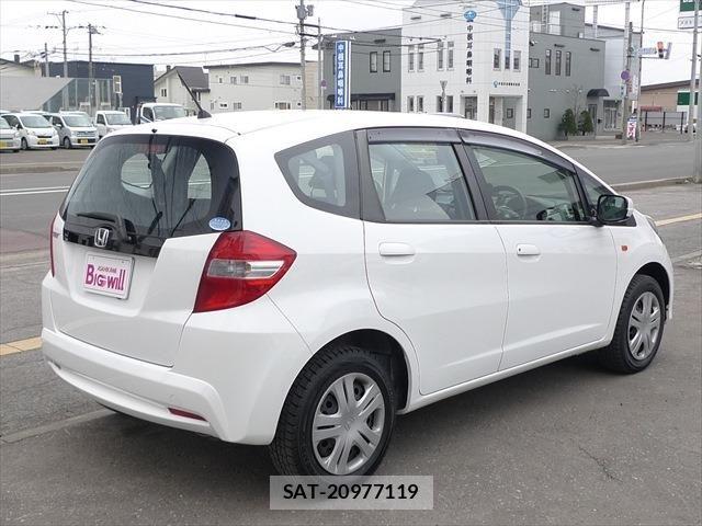 Honda FIT 2013-07 6244477-4