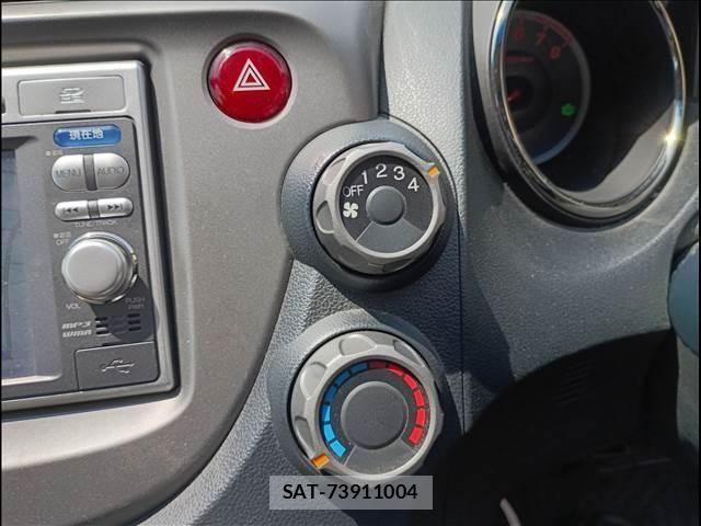 Honda FIT 2013-06 6676285-17