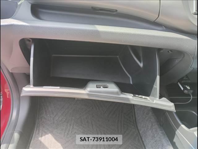 Honda FIT 2013-06 6676285-21