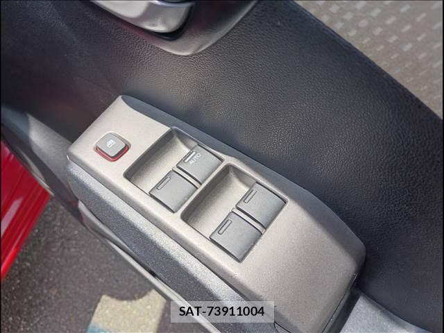 Honda FIT 2013-06 6676285-28