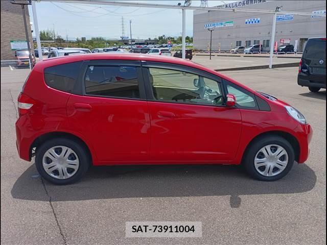 Honda FIT 2013-06 6676285-3