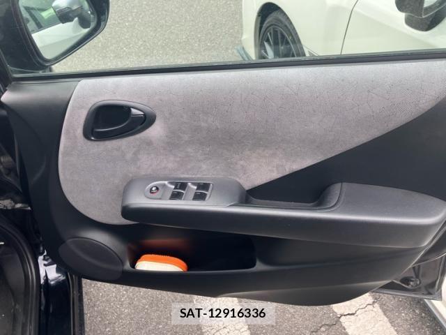 Honda FIT 2007-07 7219551-8