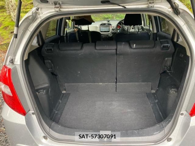 Honda FIT 2013-04 7251035-16