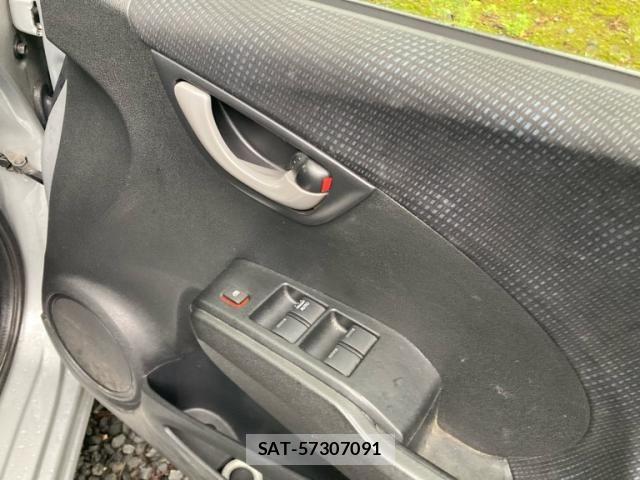 Honda FIT 2013-04 7251035-17