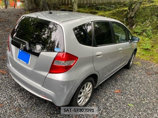 Honda FIT 2013-04 7251035-1