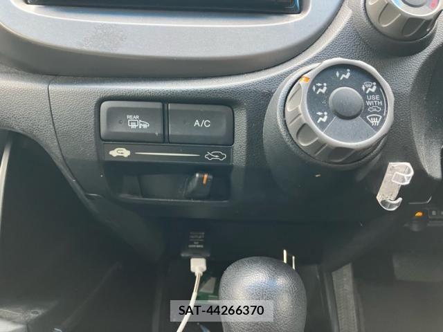 Honda FIT 2011-06 7251038-22