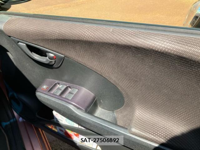 Honda FIT 2013-06 7454781-7