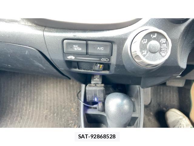 Honda FIT 2013-04 7508843-14