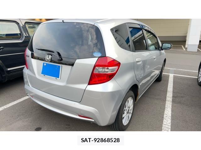 Honda FIT 2013-04 7508843-2