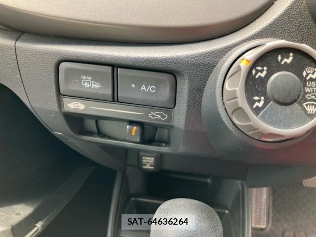 Honda FIT 2012-01 7724093-18